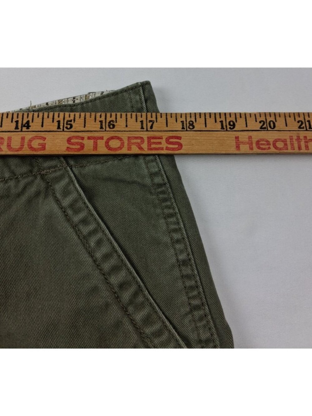 Men's Size 34 Canyon River Blues 8 Pocket Cargo Fit Olive Green Cotton Shorts - Picture 11 of 11